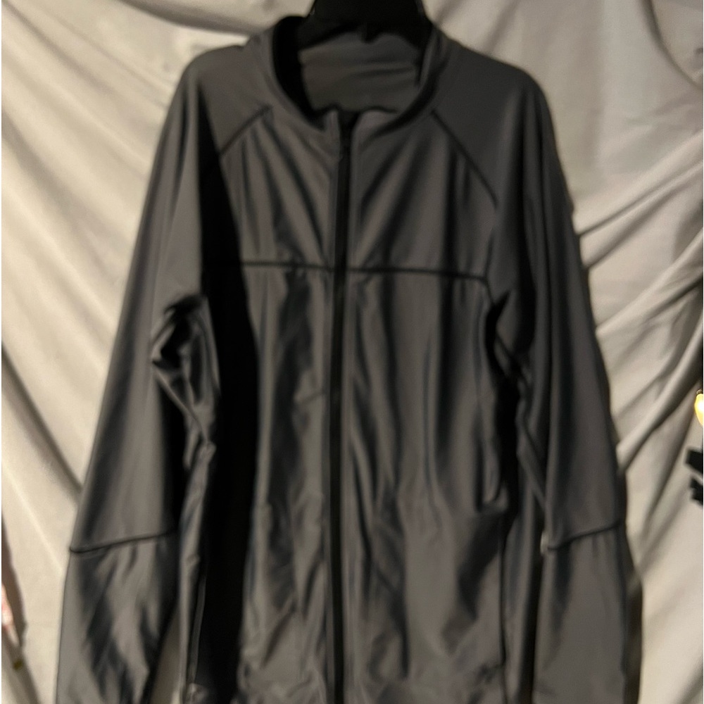 UV Skinz men’s jacket size Large . Breathable material spf proof EUC